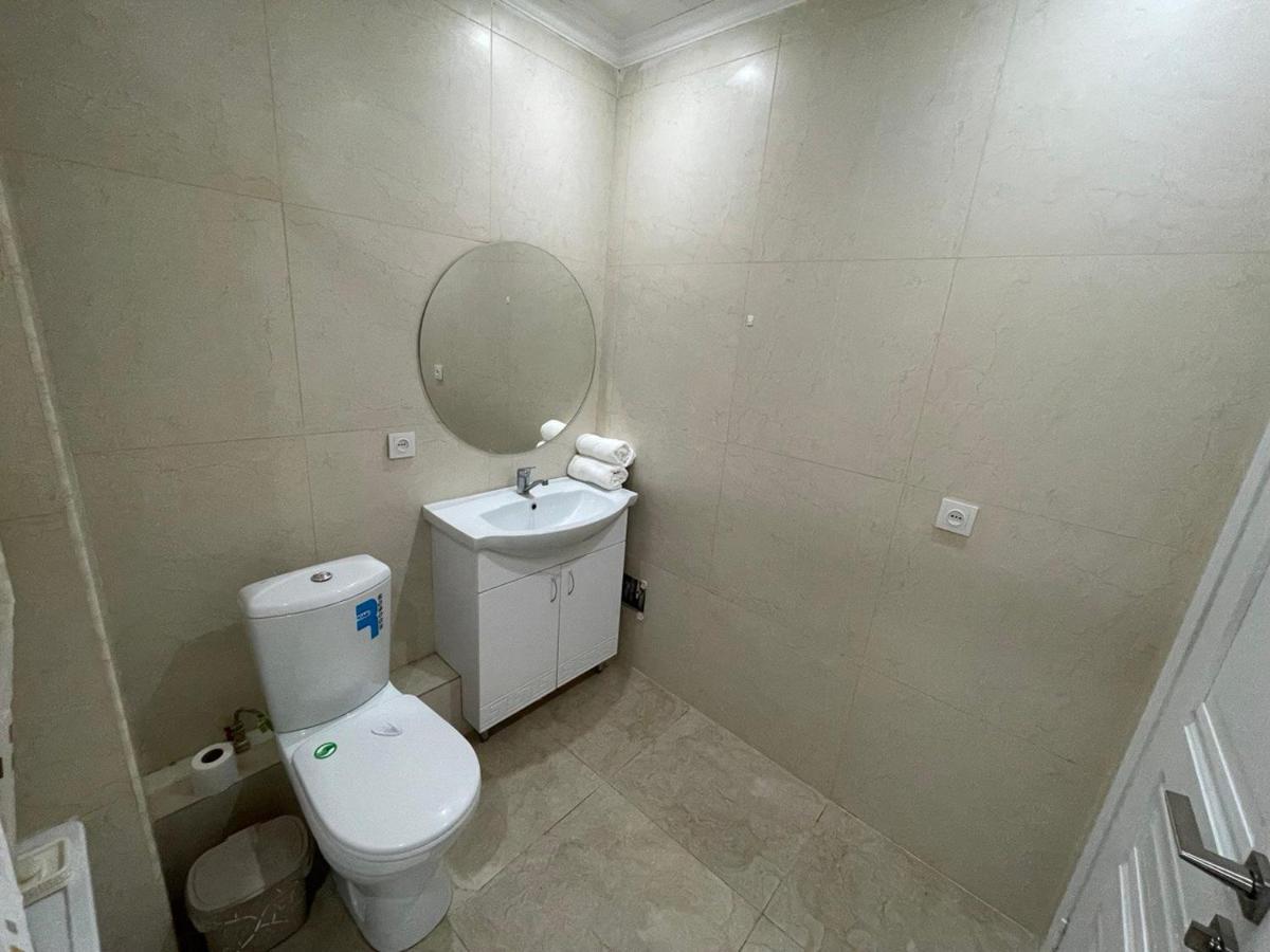 Apartment In Алматы Экстерьер фото